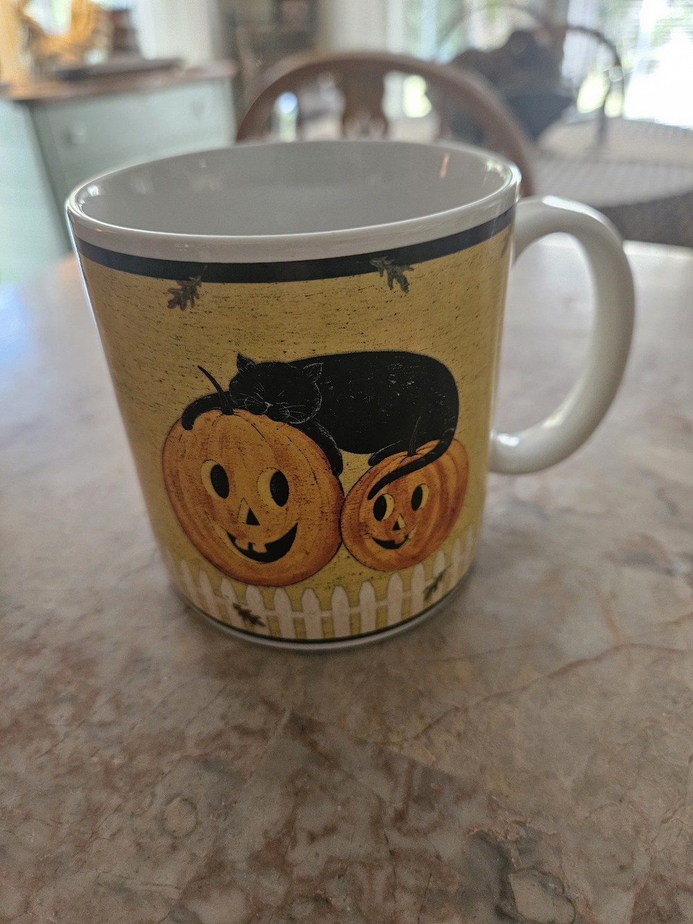 Halloween Pumpkin & Black Cat Ceramic Mug - Yellow